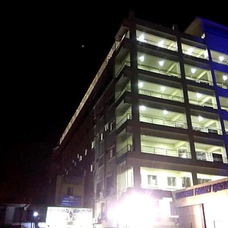 Hotel Santoshi Hometel Raichur 外观 照片