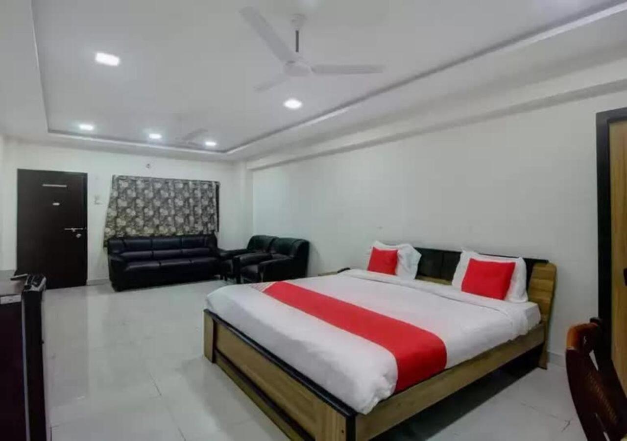 Hotel Santoshi Hometel Raichur 外观 照片