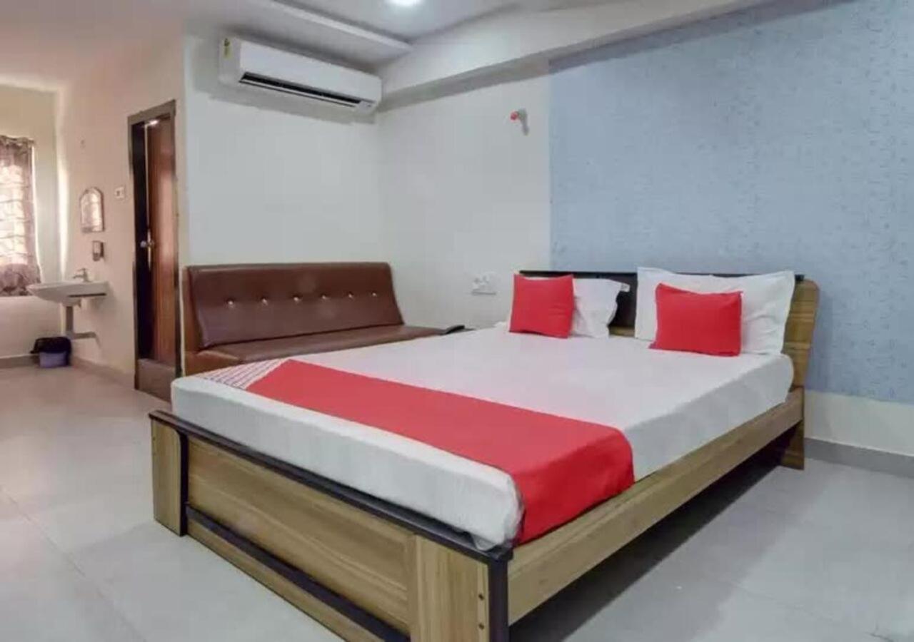 Hotel Santoshi Hometel Raichur 外观 照片