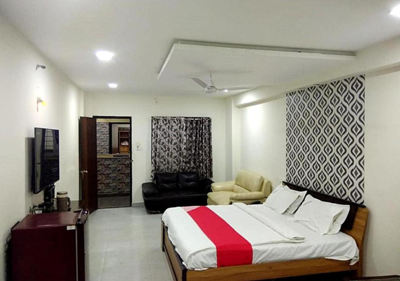 Hotel Santoshi Hometel Raichur 外观 照片